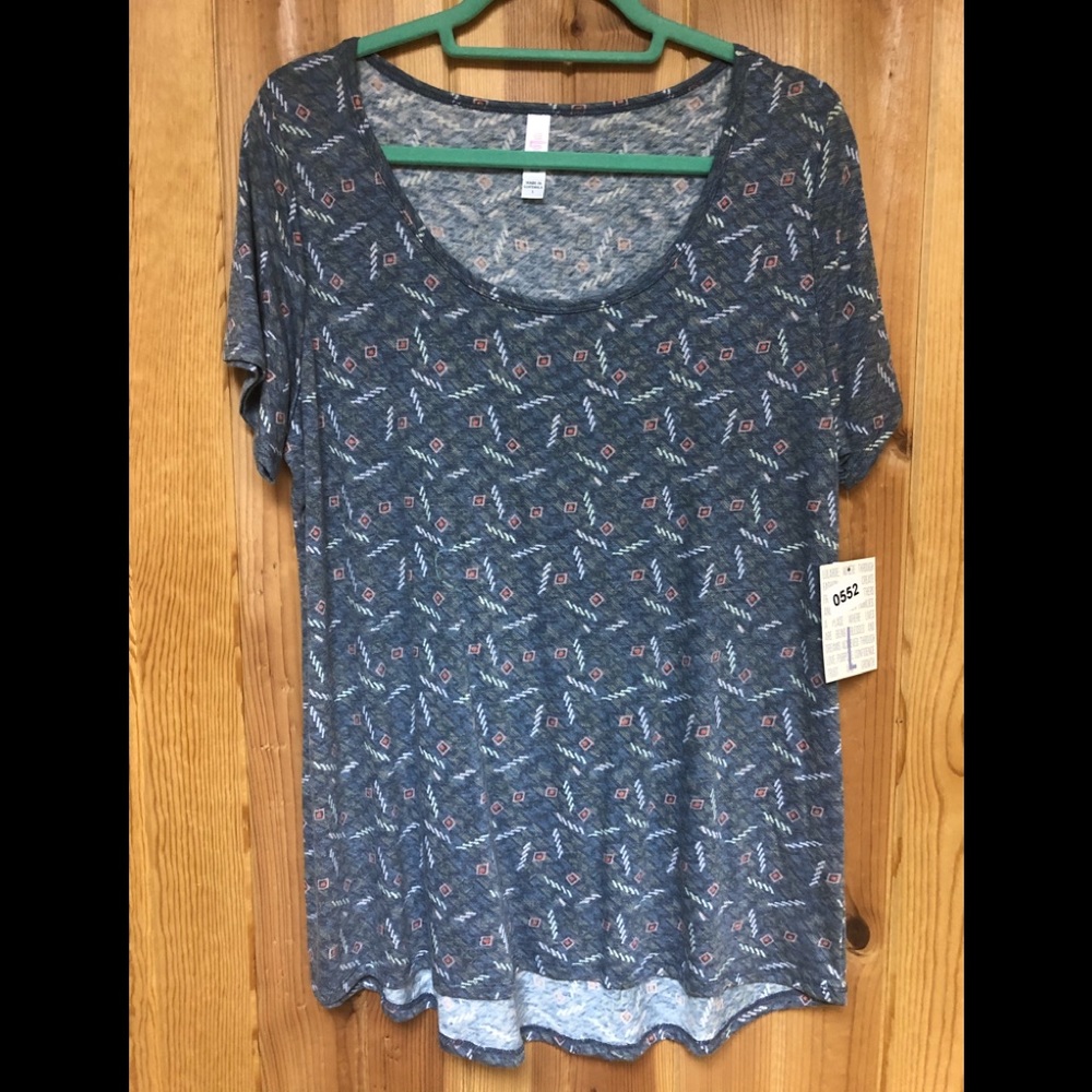 NWT LuLaRoe Classic T large